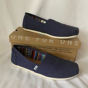 Toms